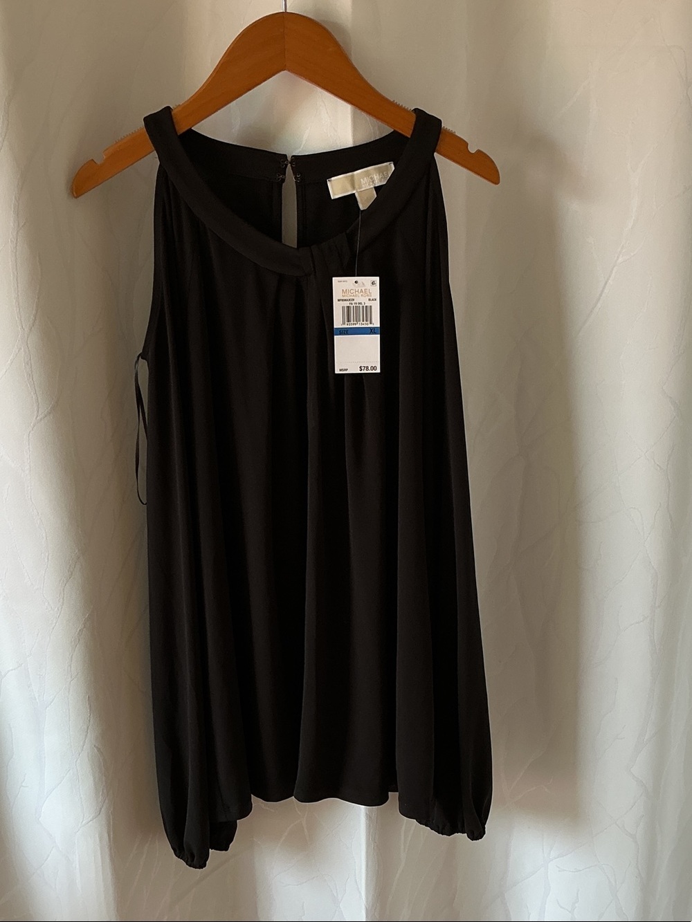 Michael Kors Black Sleeveless Rounded Collar Blouse